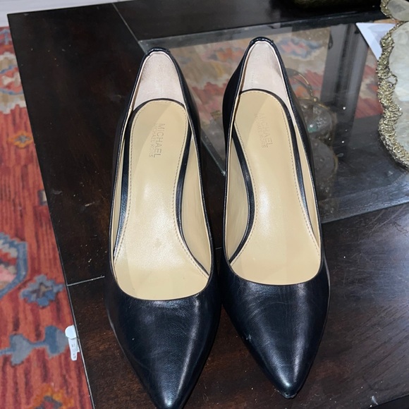 Michael Kors Black Heels size 8M - Picture 1 of 3